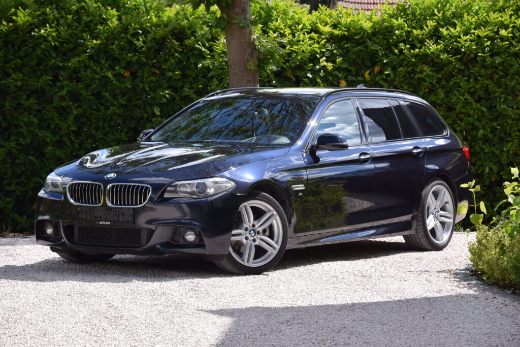 BMW 520D Touring M-Pack Full option