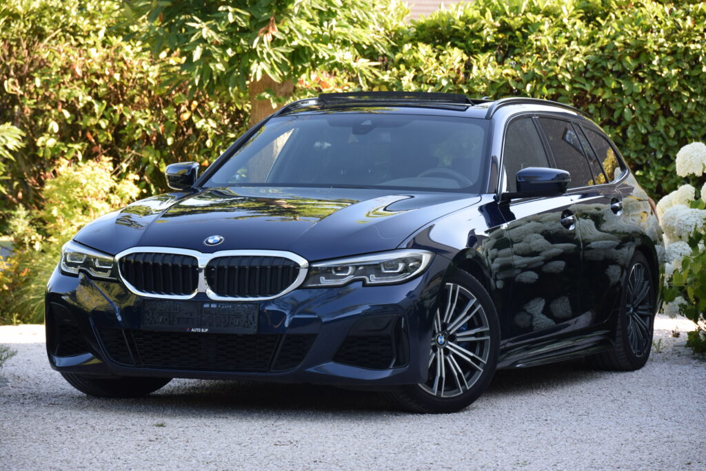BMW 320i Touring